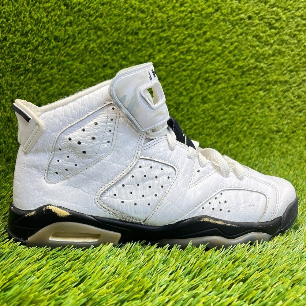 Nike‎ Air Jordan 6 Retro Boys Size 6.5Y White Athletic Basketball Shoes Sneakers